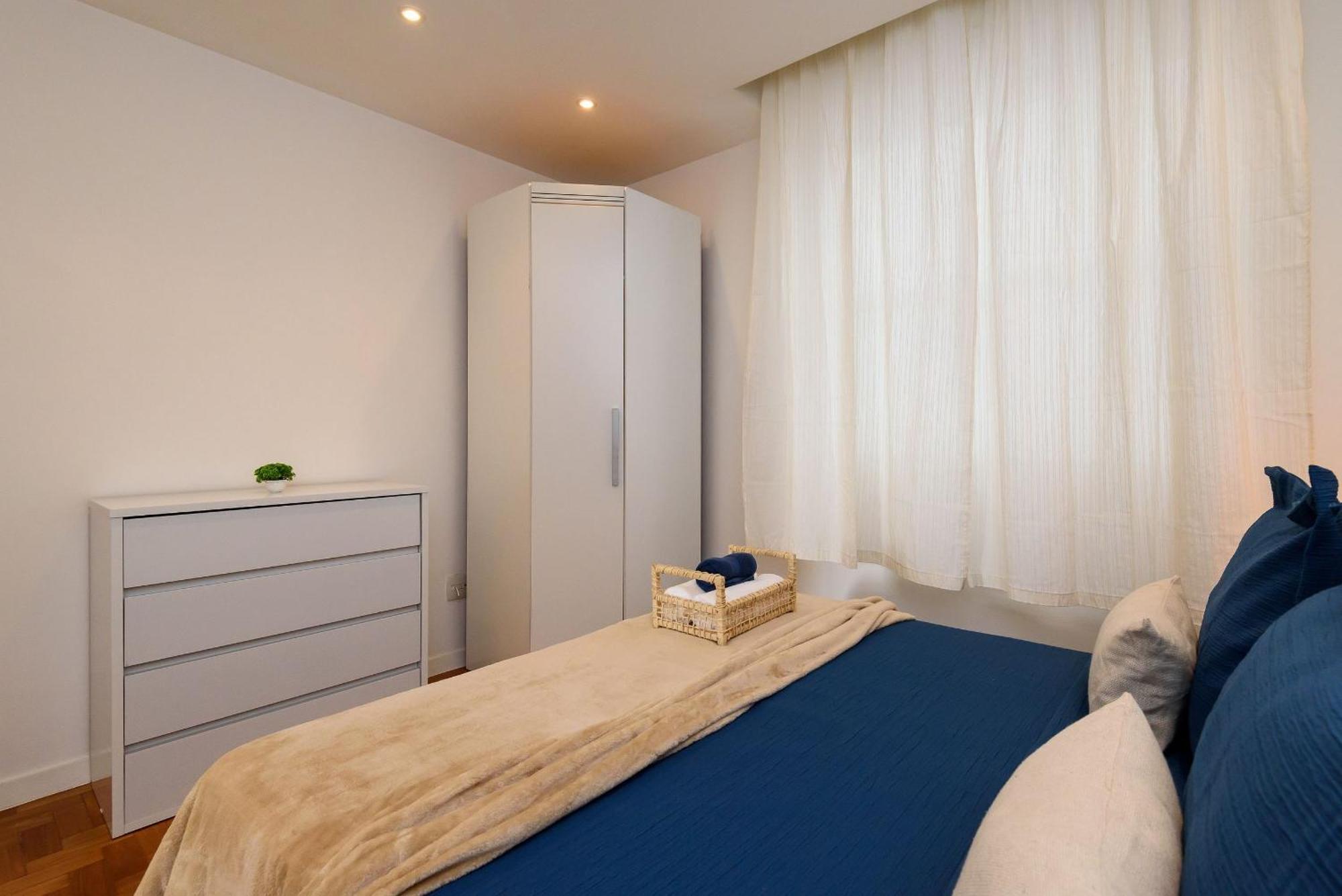 2 Quartos No Leblon A 300m Da | Adp 386/603 Apartamento *