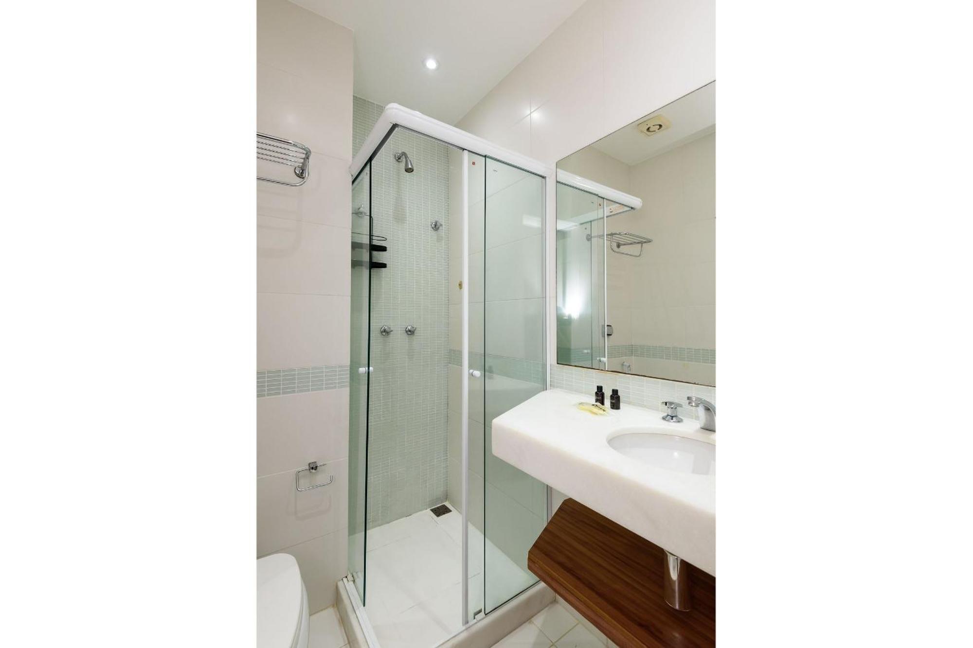 Apartamento 2 Quartos No Leblon A 300m Da | Adp 386/603 *